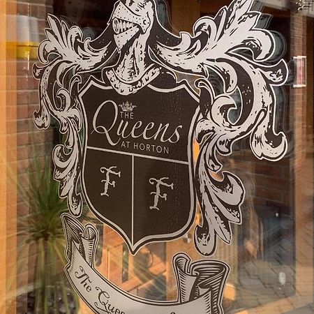 The Queens At Horton Telford Esterno foto